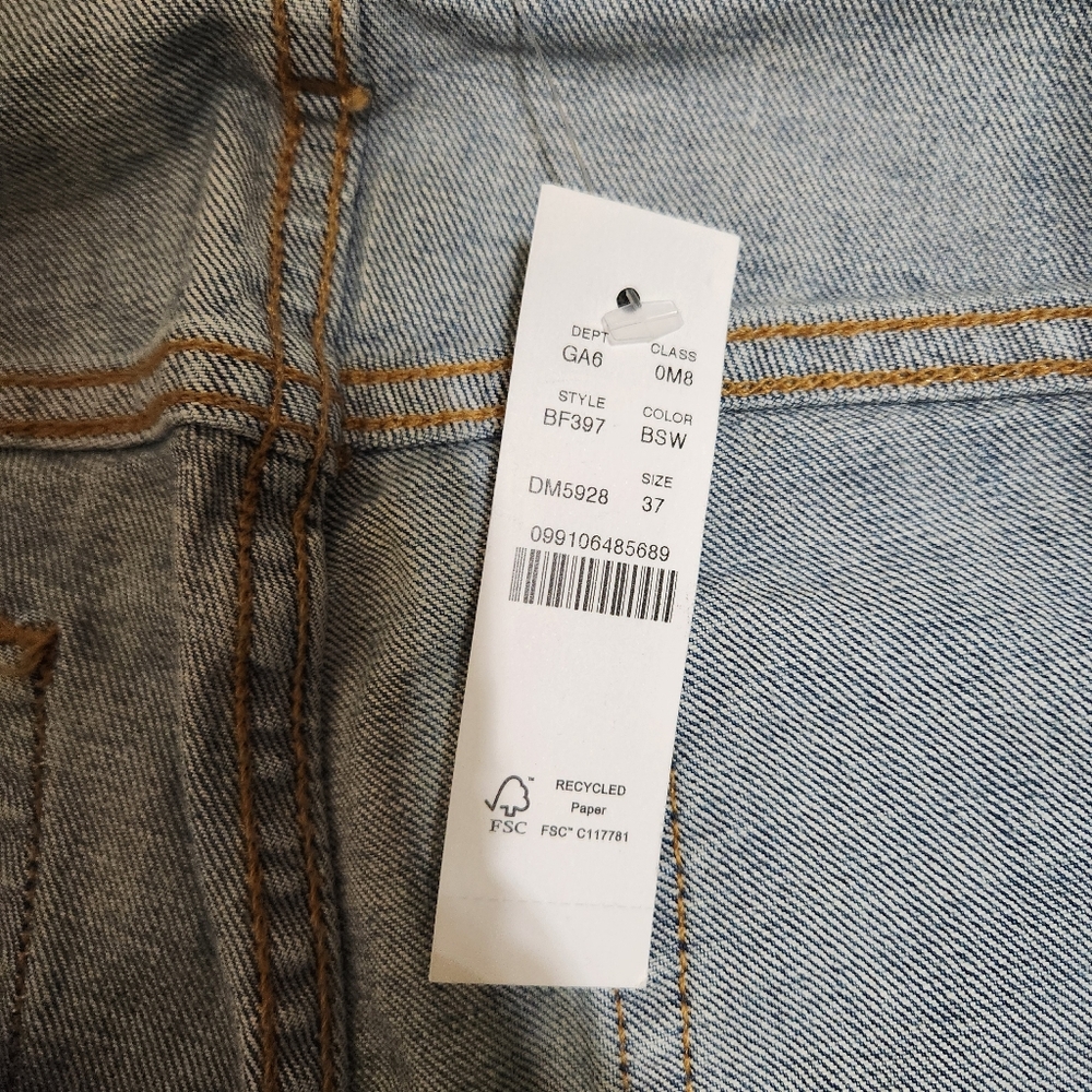 J. CREW Mid Rise Shorts - Picture 5 of 6